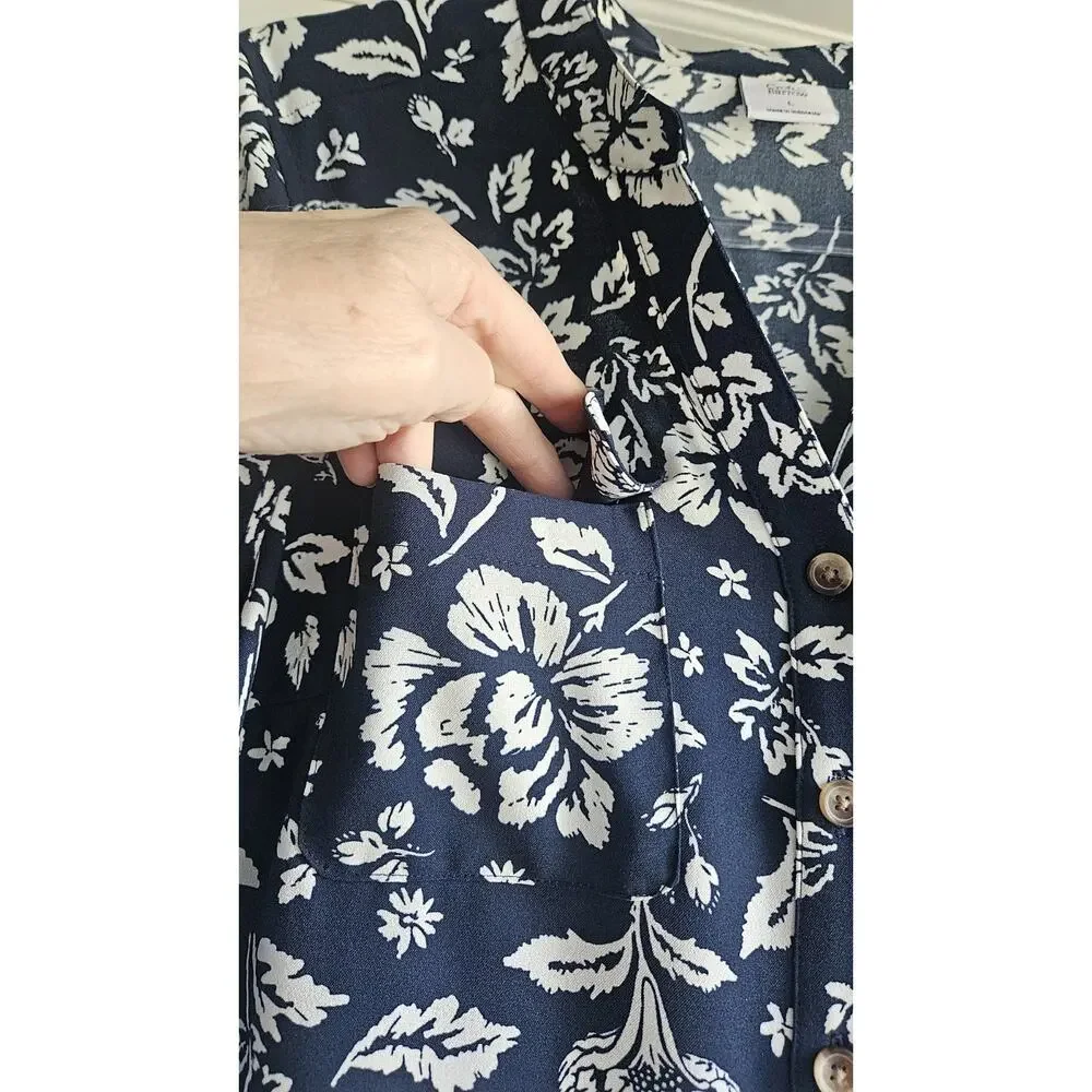 Croft & Barrow Womens L Blouse Top Floral Flap Pockets Button-Up Split Neck